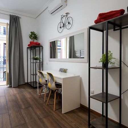 Vip Cervantes, By Monaro***** Madrid Bagian luar foto