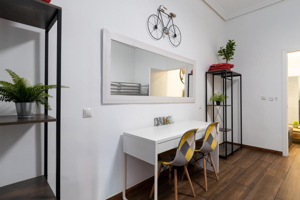 Vip Cervantes, By Monaro***** Madrid Bagian luar foto