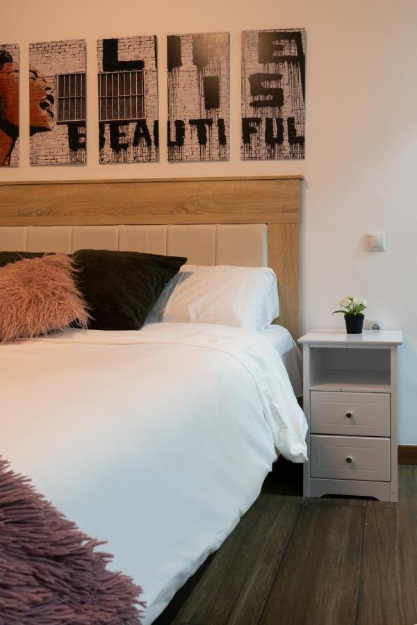 Vip Cervantes, By Monaro***** Madrid Bagian luar foto
