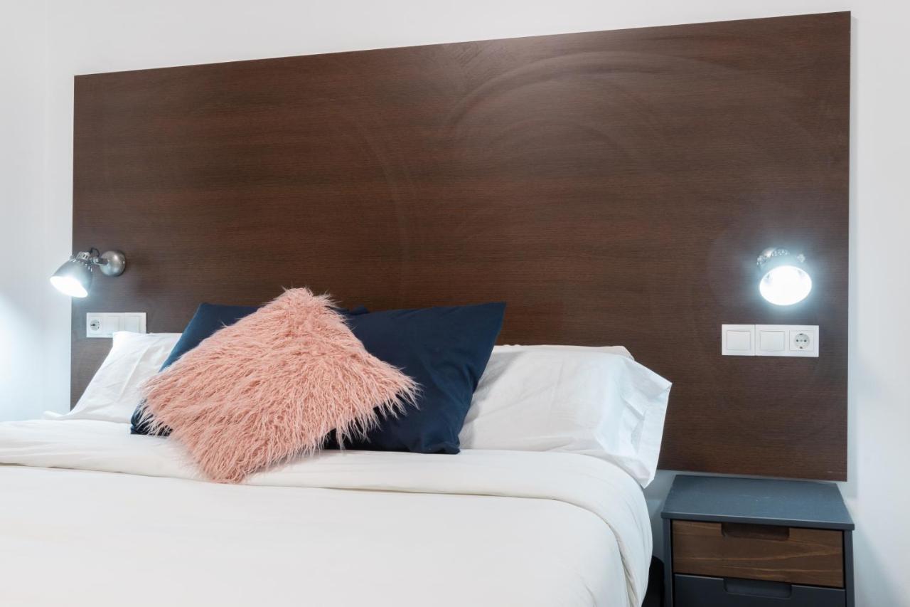 Vip Cervantes, By Monaro***** Madrid Bagian luar foto