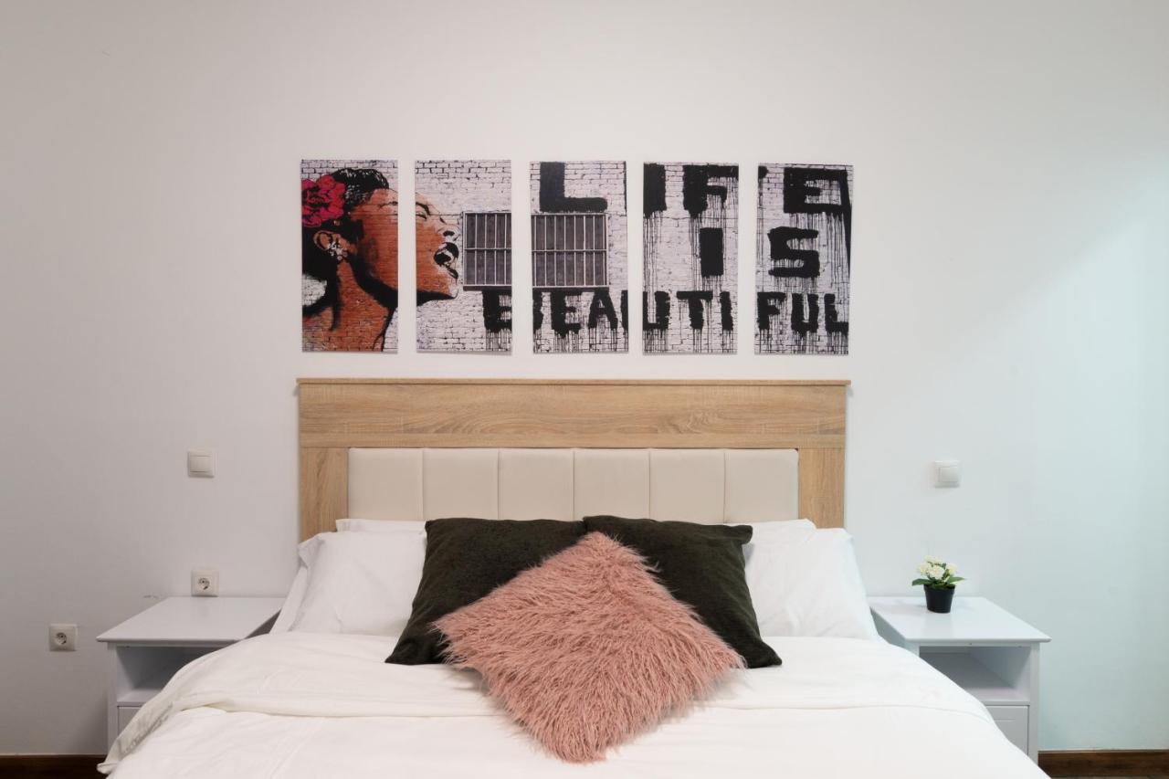 Vip Cervantes, By Monaro***** Madrid Bagian luar foto