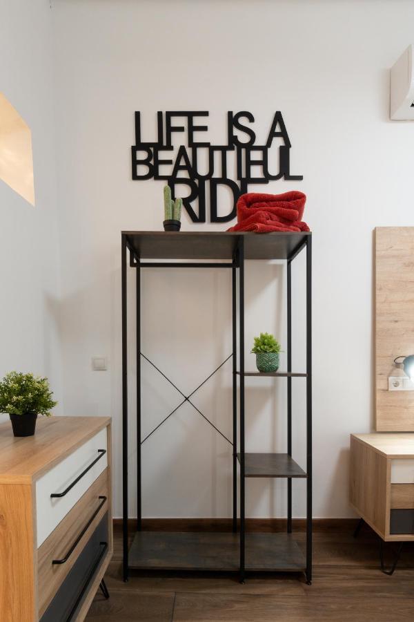 Vip Cervantes, By Monaro***** Madrid Bagian luar foto