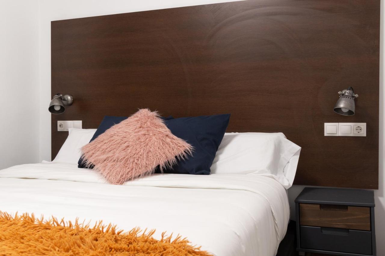 Vip Cervantes, By Monaro***** Madrid Bagian luar foto