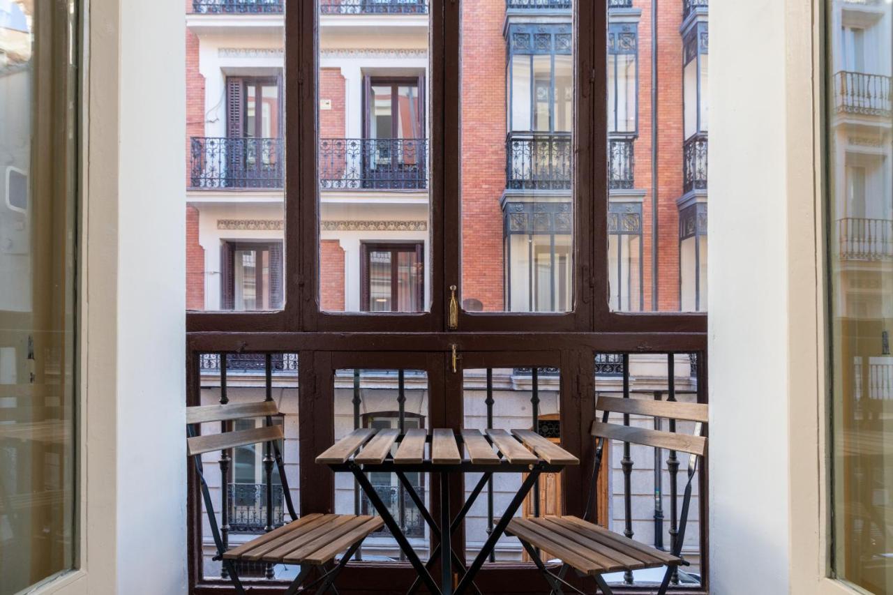 Vip Cervantes, By Monaro***** Madrid Bagian luar foto